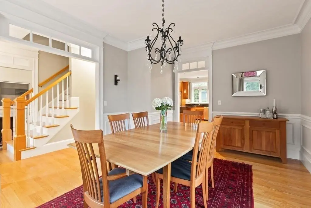 11 Kenilworth Rd, Arlington, MA 02476 — sold by Jenna Levin