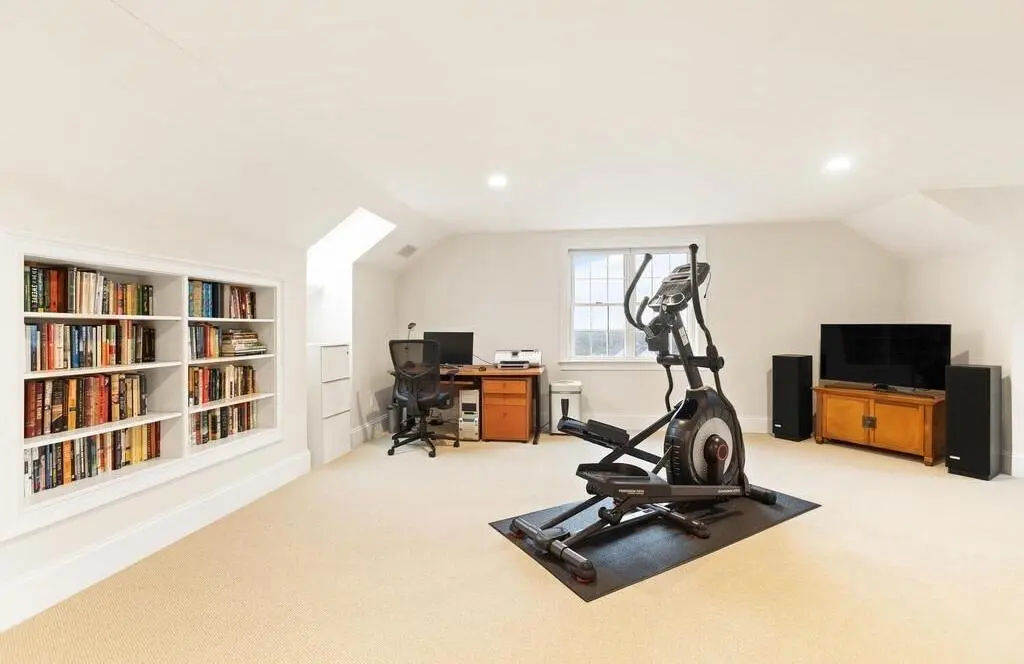 11 Kenilworth Rd, Arlington, MA 02476 — sold by Jenna Levin