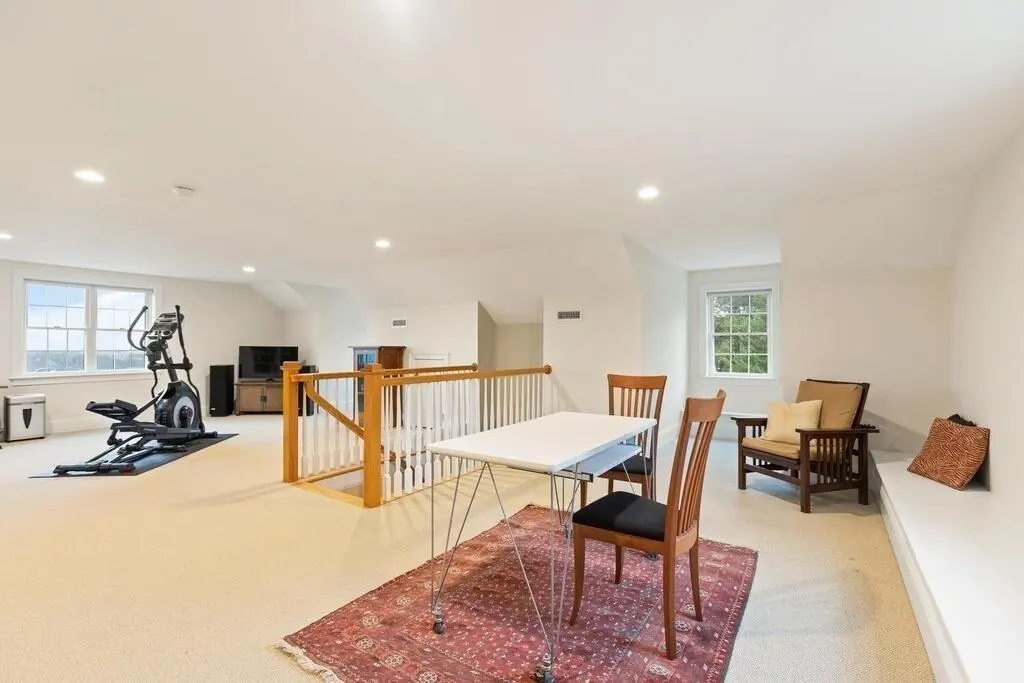 11 Kenilworth Rd, Arlington, MA 02476 — sold by Jenna Levin
