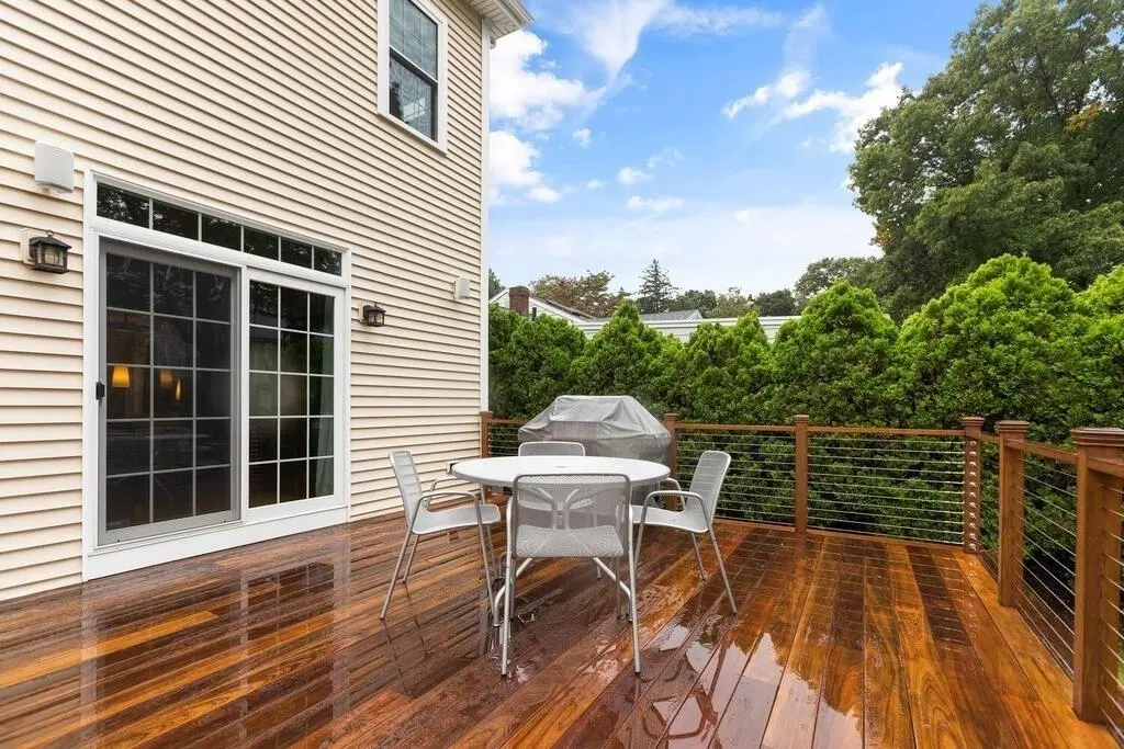 11 Kenilworth Rd, Arlington, MA 02476 — sold by Jenna Levin