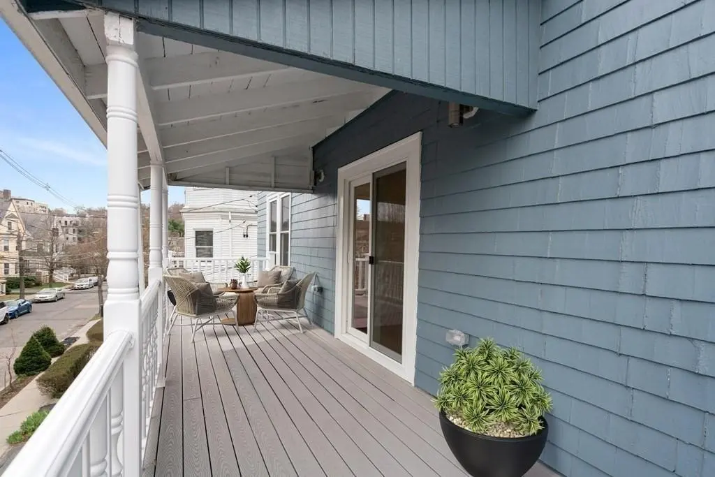 88 Coolidge Unit: 2, Brookline, MA 02446 — sold by Jenna Levin