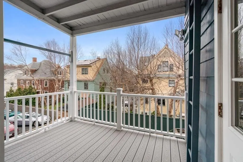 88 Coolidge Unit: 2, Brookline, MA 02446 — sold by Jenna Levin