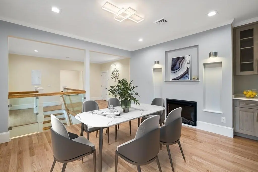 88 Coolidge Unit: 2, Brookline, MA 02446 — sold by Jenna Levin