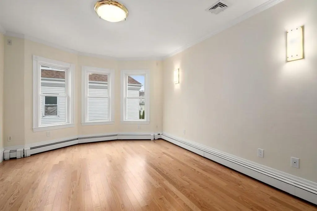 88 Coolidge Unit: 2, Brookline, MA 02446 — sold by Jenna Levin