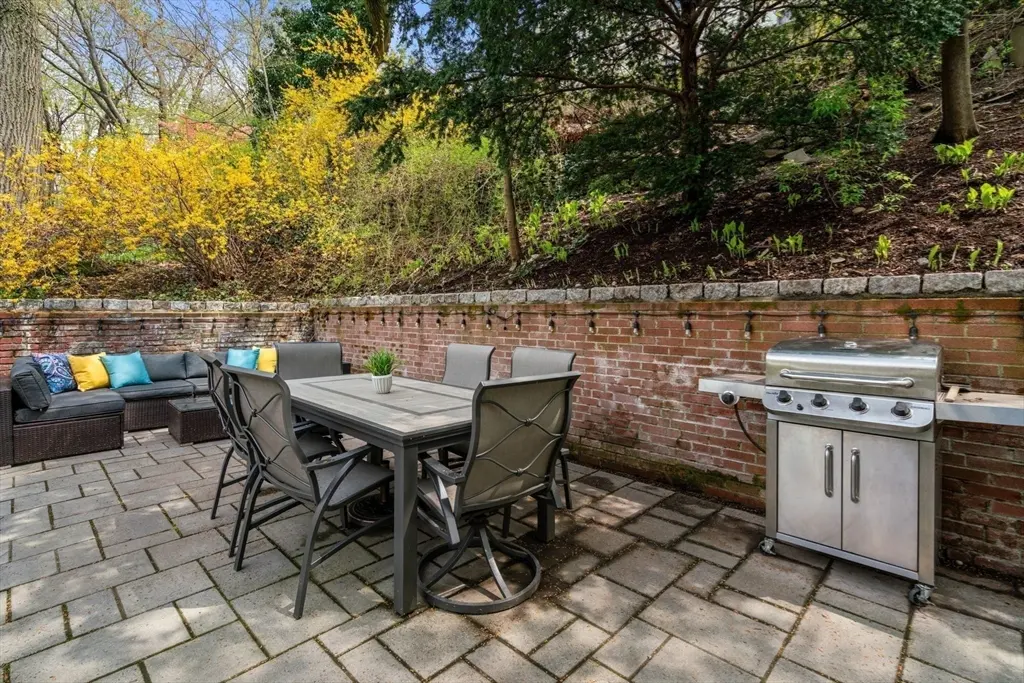 31 Northbourne Rd, Boston, MA 02130 — sold by Jenna Levin