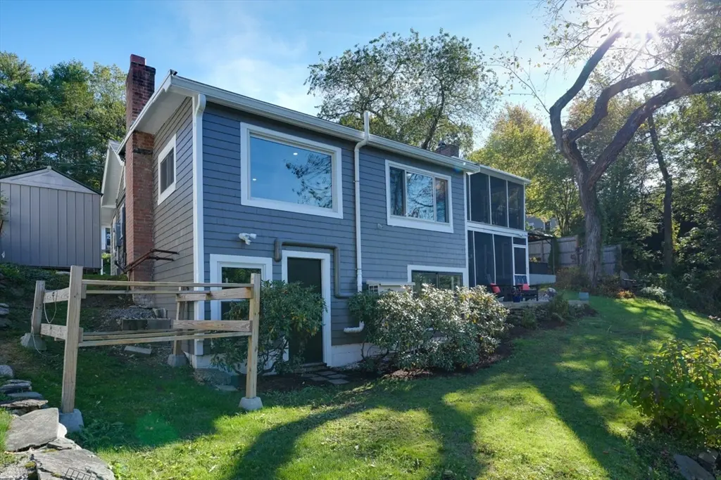 9 Stonecleve Rd, Wellesley, MA 02482 — sold by Jenna Levin