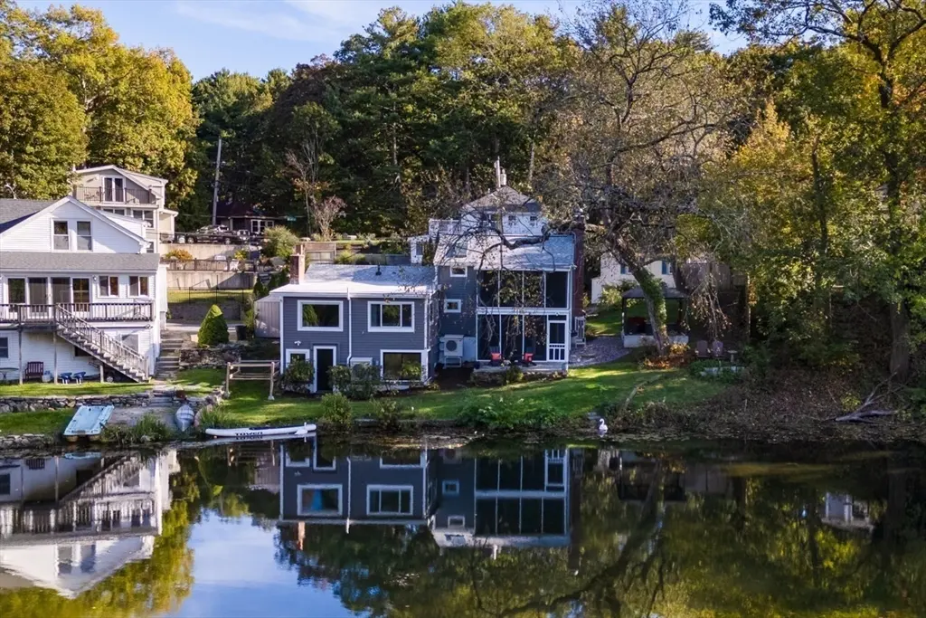9 Stonecleve Rd, Wellesley, MA 02482 — sold by Jenna Levin