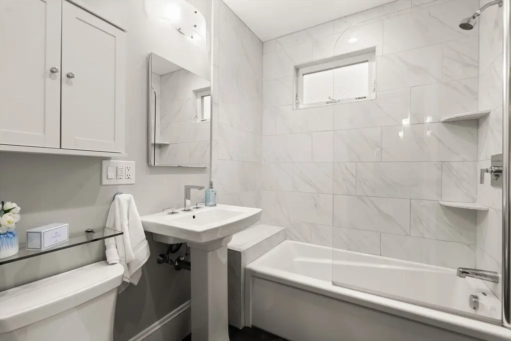 41 Irving St # 41, Newton, MA 02459 — sold by Jenna Levin