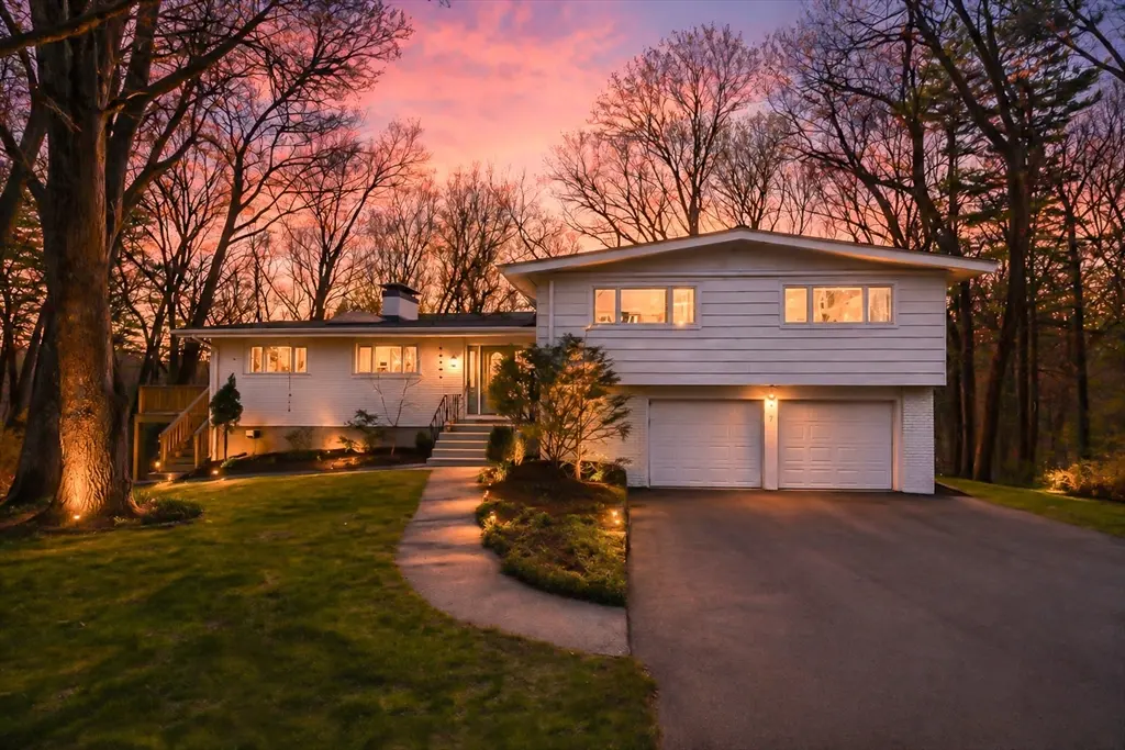 7 Clover Lane, Natick, MA 01760 — sold by Jenna Levin