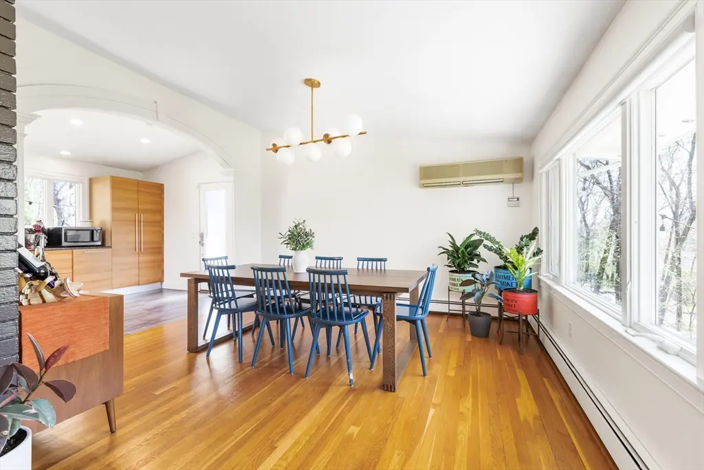 7 Clover Lane, Natick, MA 01760 — sold by Jenna Levin