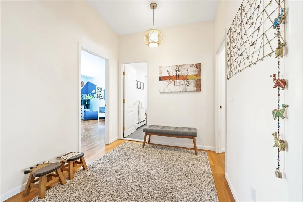 7 Clover Lane, Natick, MA 01760 — sold by Jenna Levin