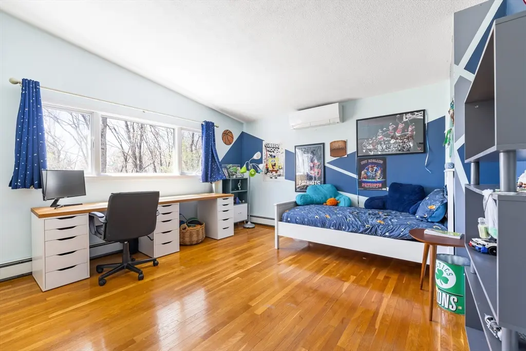 7 Clover Lane, Natick, MA 01760 — sold by Jenna Levin
