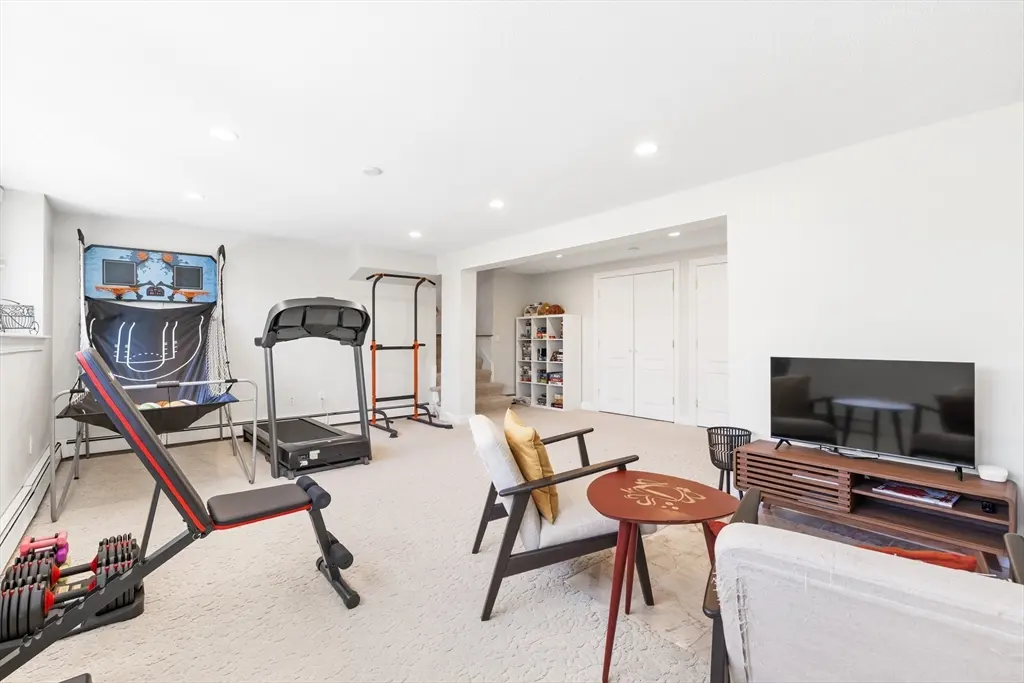 7 Clover Lane, Natick, MA 01760 — sold by Jenna Levin