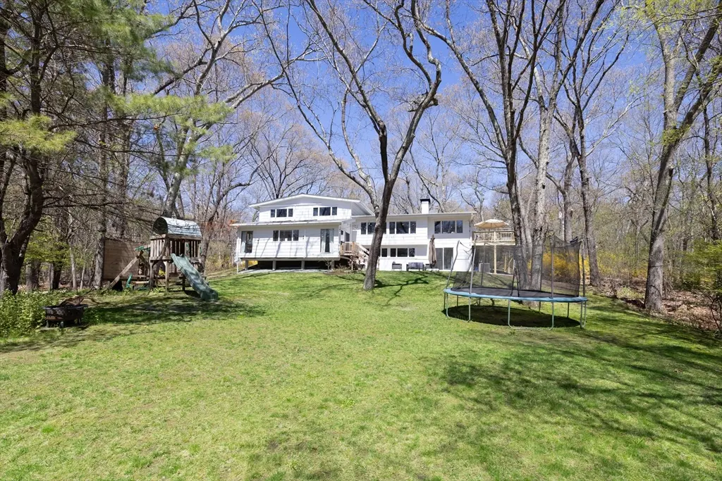 7 Clover Lane, Natick, MA 01760 — sold by Jenna Levin