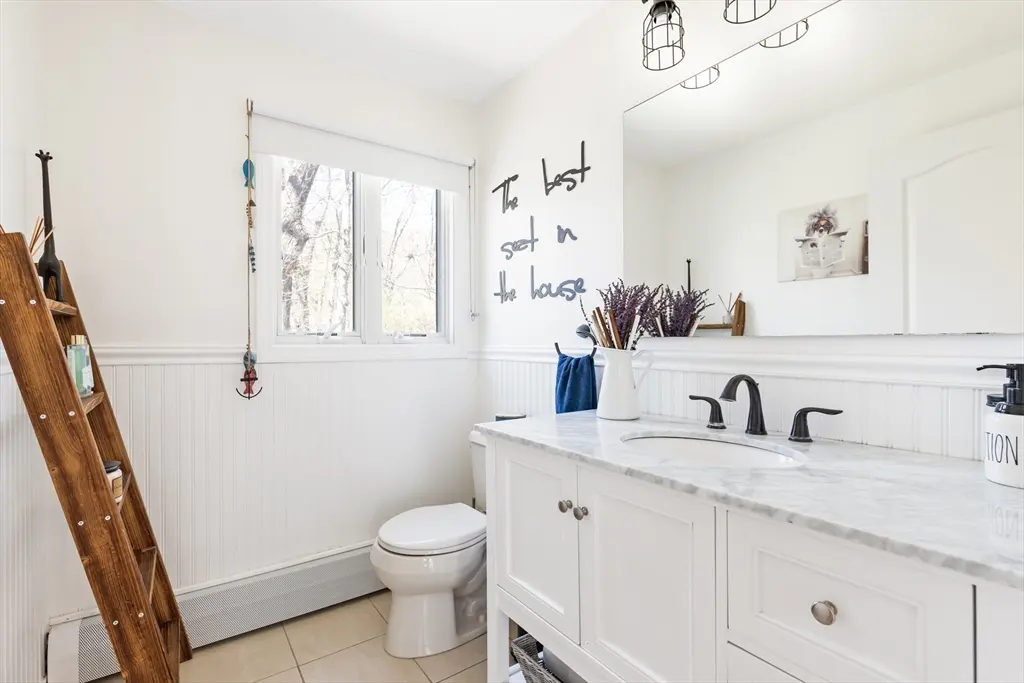 7 Clover Lane, Natick, MA 01760 — sold by Jenna Levin