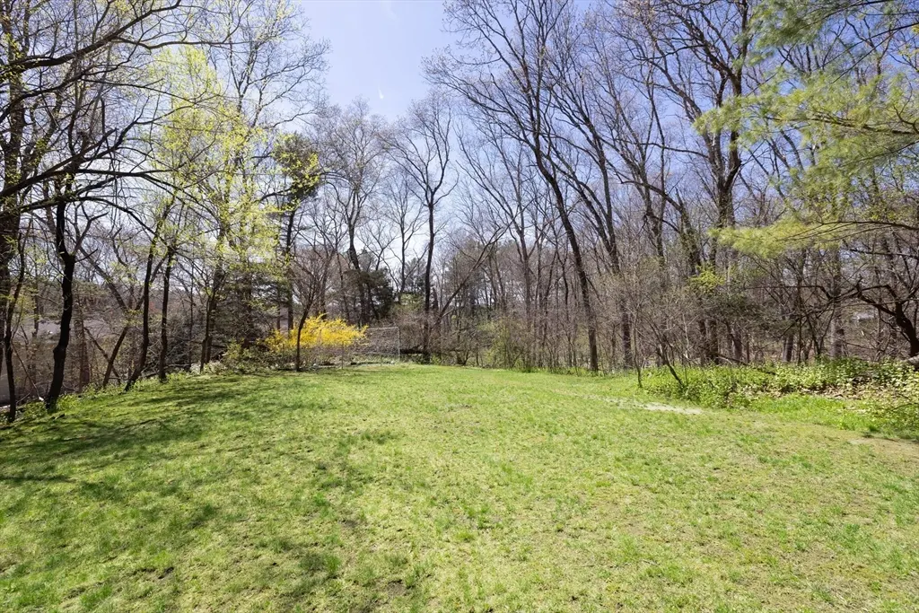7 Clover Lane, Natick, MA 01760 — sold by Jenna Levin